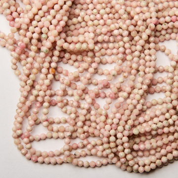 Opal różowy kulka fasetowana 4mm