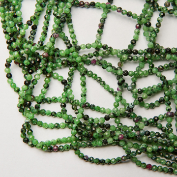 Zoisyt z rubinem kulka fasetowana 3mm