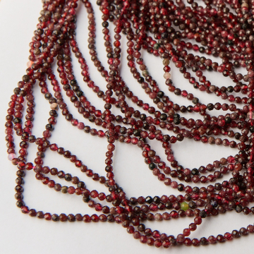 Granat kulka fasetowana 3,5mm