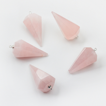 Kryształ górski różowy zawieszka wahadełko 36mm