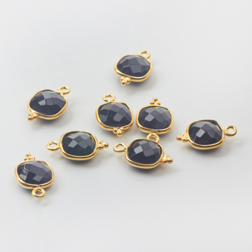 Zawieszka onyks kwadrat fasetowany w okuciu AG925 pozłacany 8mm