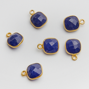 Srebrna zawieszka kwadrat szafir w okuciu AG925 pozłacana 8mm