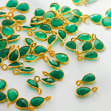 Zielony onyks zawieszka łezka w okuciu AG925 6mm