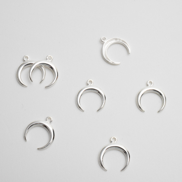 Zawieszka srebrna róg obfitości 14 mm AG925