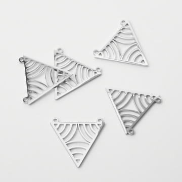 Zawieszka ze stali szlachetnej trójkąt ozdobny do naszyjników w kolorze srebrnym 19,5mm