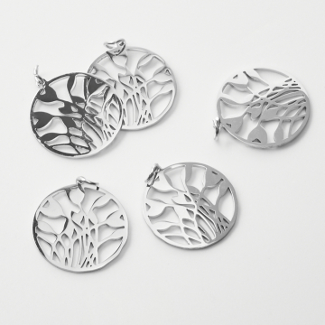 Zawieszka ze stali szlachetnej tulipany w kółku do naszyjników w kolorze srebrnym 22mm