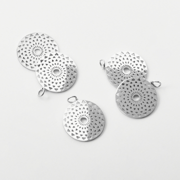 Zawieszka ze stali szlachetnej mini trójkąciki w kółku do naszyjników w kolorze srebrnym 21mm