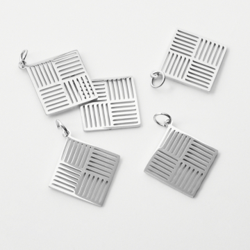 Zawieszka ze stali szlachetnej kwadrat do naszyjników w kolorze srebrnym 22,5mm