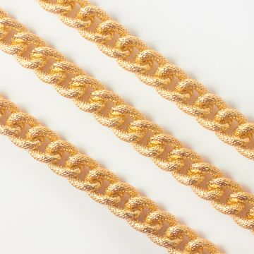 Łańcuch aluminiowy owal wygięty kropkowany złoty 18x14mm