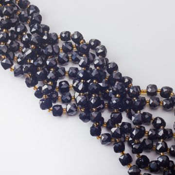 Onyks kostka fasetowana 8,5mm