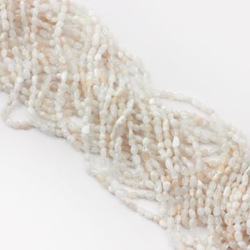 Kamień księżycowy bryłki nieregularne 3x6mm