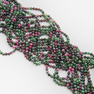 Zoisyt z rubinem kulka fasetowana 4,5mm