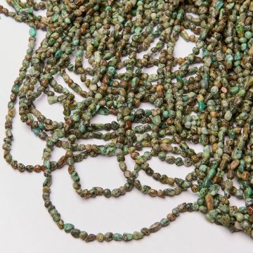 Turkus afrykański bryłka nieregularna 3x5mm