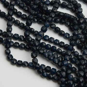 Jadeit granatowy kostka fasetowana 7mm