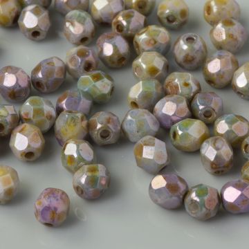 Fire Polish Luster Green/Opaque White (LN03000) 4mm Fire Polish Luster Green/Opaque White (LN03000) 4mm