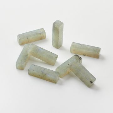 Labradoryt zawieszka słupek 26x7mm