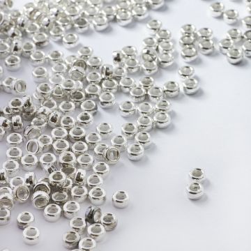 Koralik metalowy oponka gładka 4mm