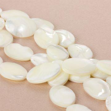 Masa perłowa srebrzysty owal biały 30x20mm Masa perłowa srebrzysty owal biały 30x20mm