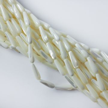 Masa perłowa opalizująca łezka 20x6mm biała Masa perłowa opalizująca łezka 20x6mm biała
