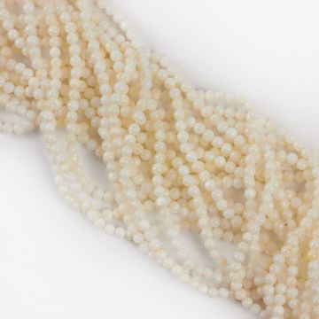 Kulka z masy perłowej biała 4mm Kulka z masy perłowej biała 4mm