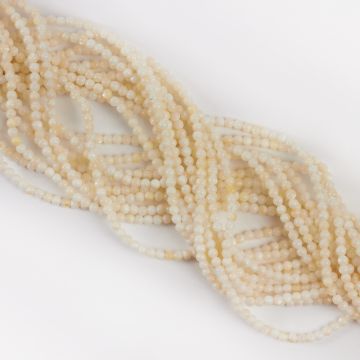 Kulka z masy perłowej biała 3mm Kulka z masy perłowej biała 3mm