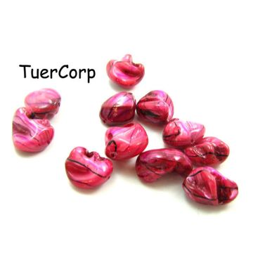 Masa perłowa bryłki malowane fuksja 18mm