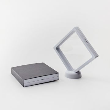 Ekspozytor z membraną ramka 3D biała z etui 11x11cm
