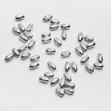 Przekładka oliwka nacinana ze stali chirurgicznej w kolorze srebrnym 3x5mm