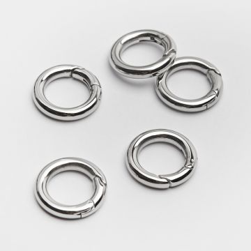 Zapięcie ozdobne okrągłe ze stali chirurgicznej w kolorze srebrnym 16mm