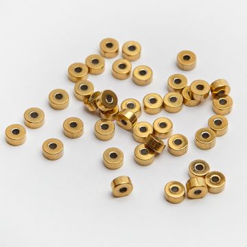 Przekładka oponka ze stali chirurgicznej w kolorze złotym 4mm