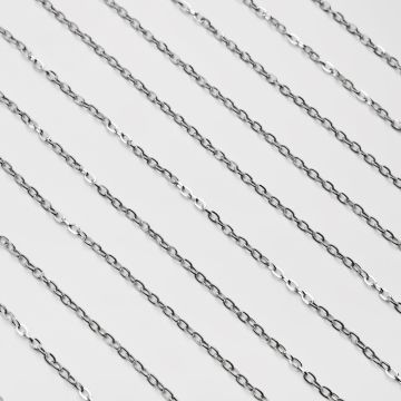 Łańcuszek płaski owal błyszczący ze stali chirurgicznej w kolorze srebrnym 4x3mm