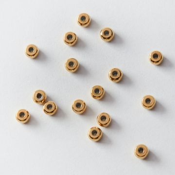 Przekładka ze stali chirurgicznej oponka w kolorze złotym 4,5mm