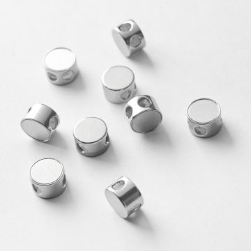 Zapięcie z silikonem okrągłe ze stali chirurgicznej w kolorze srebrnym 8mm