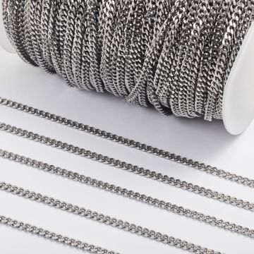 Łańcuszek ze stali chirurgicznej pancerka fasetowana w kolorze srebrnym 5x3,5mm