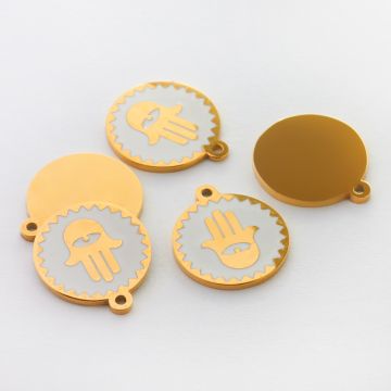 Zawieszka emaliowana kółko ze stali chirurgicznej w kolorze złotym ręka fatimy biała 13mm