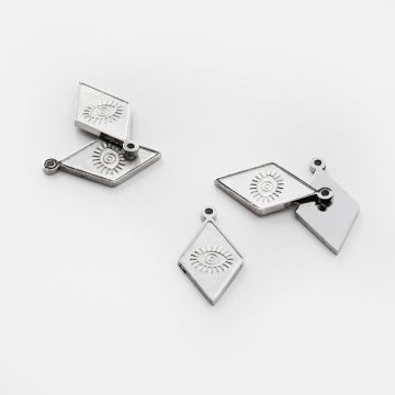 Zawieszka ze stali chirurgicznej grawerowana romb z okiem proroka w kolorze srebrnym 16mm