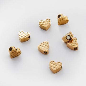 Koralik ze stali chirurgicznej serce w kratkę w kolorze złotym 7x8mm PVD