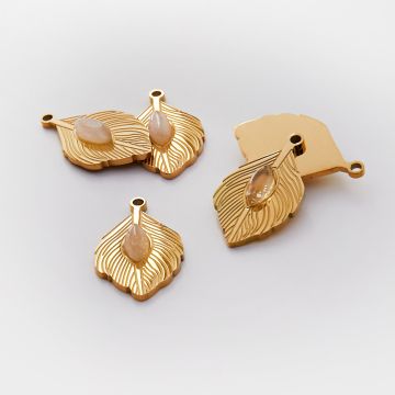 Zawieszka ze stali chirurgicznej pawie pióro z kryształem górskim w kolorze złotym 26mm PVD