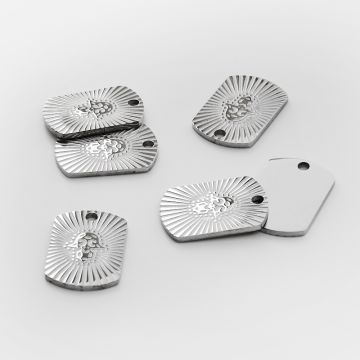 Zawieszka ze stali chirurgicznej blaszka z ręką fatimy w kolorze srebrnym 20,5mm