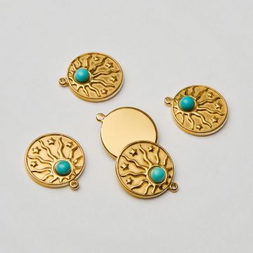 Zawieszka ze stali chirurgicznej słońce z turkusem w kolorze złotym 15mm PVD