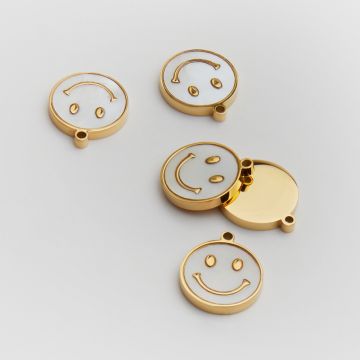 Zawieszka ze stali chirurgicznej buźka z masą perłową w kolorze złotym 14mm PVD