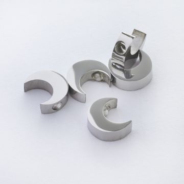 Koralik ze stali chirurgicznej księżyc kolor w kolorze srebrnym 6,5x7,5mm