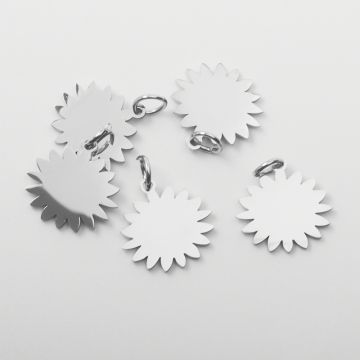 Zawieszka ze stali chirurgicznej słoneczko w kolorze srebrnym 13mm