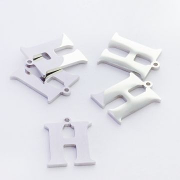 Zawieszka ze stali szlachetnej literka H w kolorze srebrnym 14mm