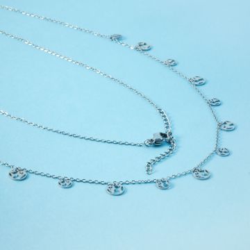 Naszyjnik z mini zawieszkami ze stali chirurgicznej kula ziemska w kolorze srebrnym 40cm