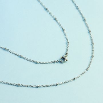 Łańcuszek ze stali chirurgicznej z oponkami w kolorze srebrnym 71cm