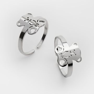 Pierścionek regulowany ze stali chirurgicznej z misiem w kolorze srebrnym 20mm