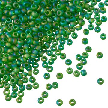 Koraliki TOHO Round 11/0 Trans-Rainbow-Frosted Grass Green Koraliki TOHO Round 11/0 Trans-Rainbow-Frosted Grass Green