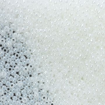 Koraliki TOHO Round 11/0 Ceylon Snowflake Koraliki TOHO Round 11/0 Ceylon Snowflake