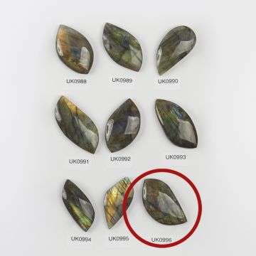 Labradoryt kaboszon nieregularny 45mm